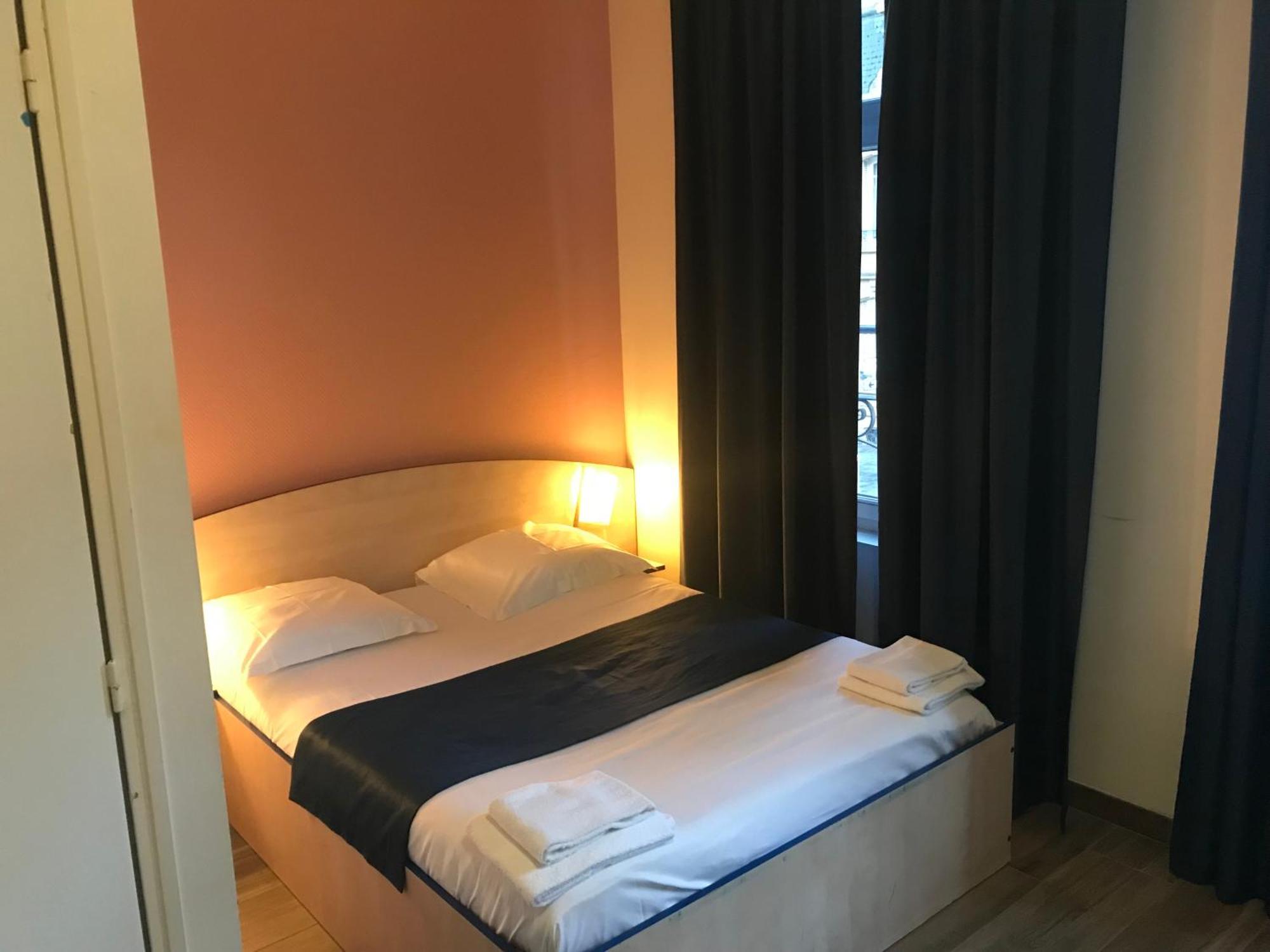 Hotel Cesar Centre-Ville Gare Charleville-Mézières Eksteriør bilde