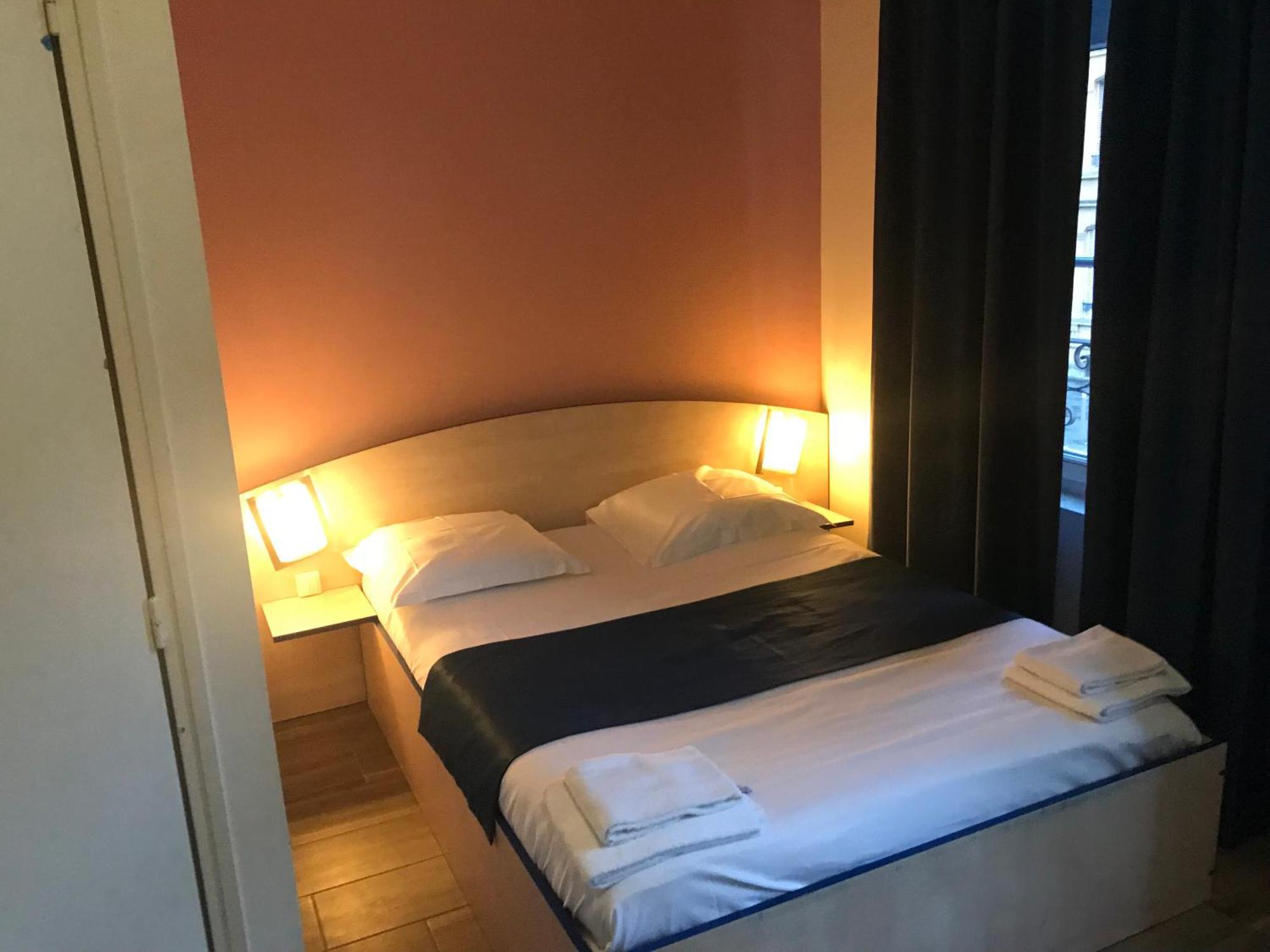 Hotel Cesar Centre-Ville Gare Charleville-Mézières Eksteriør bilde